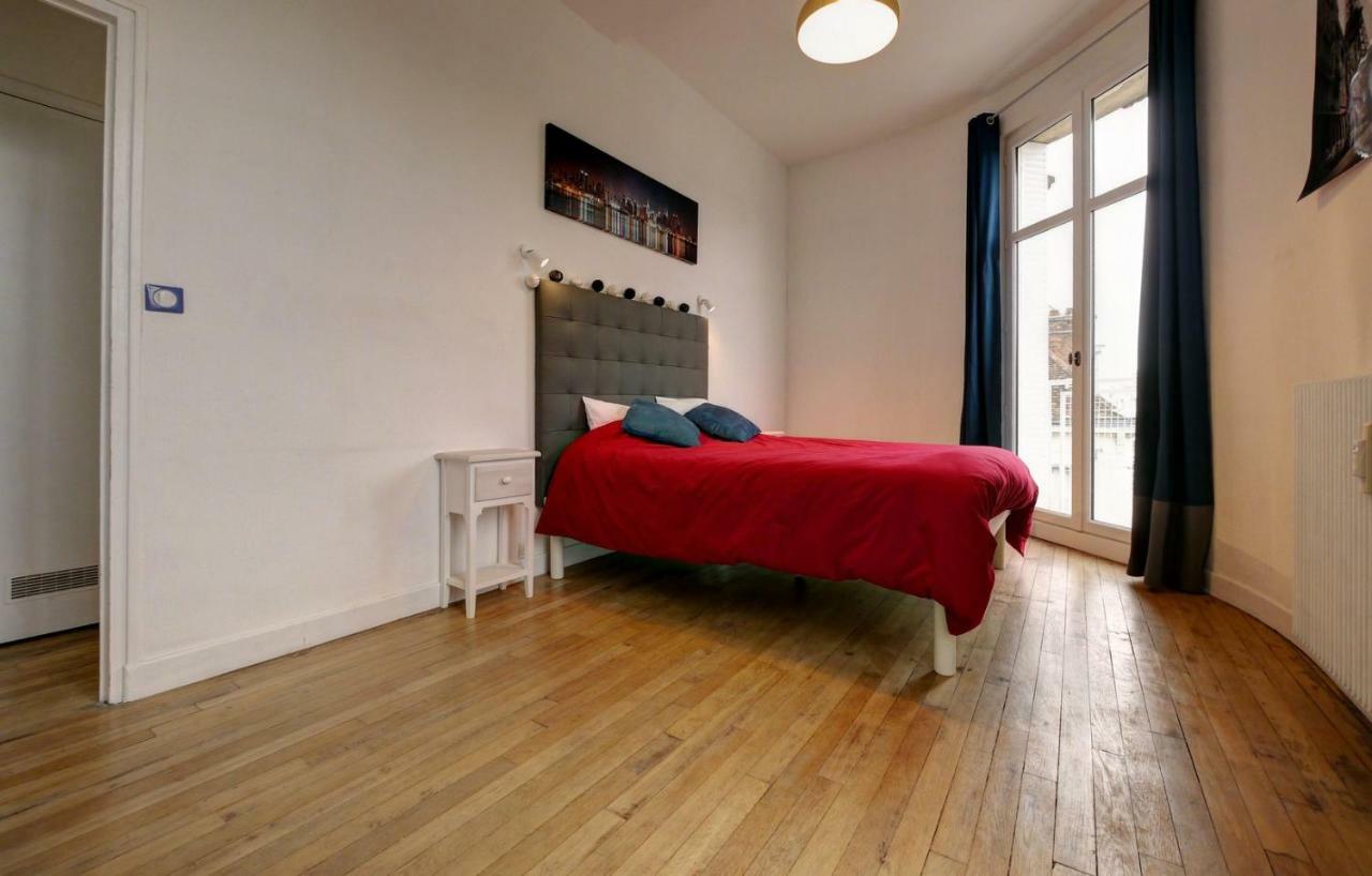 Au Coeur De Ville Troyes Exteriör bild