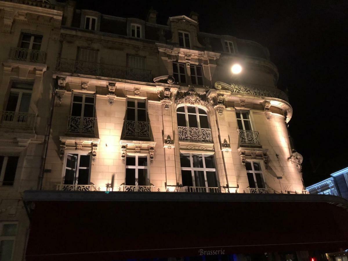 Au Coeur De Ville Troyes Exteriör bild