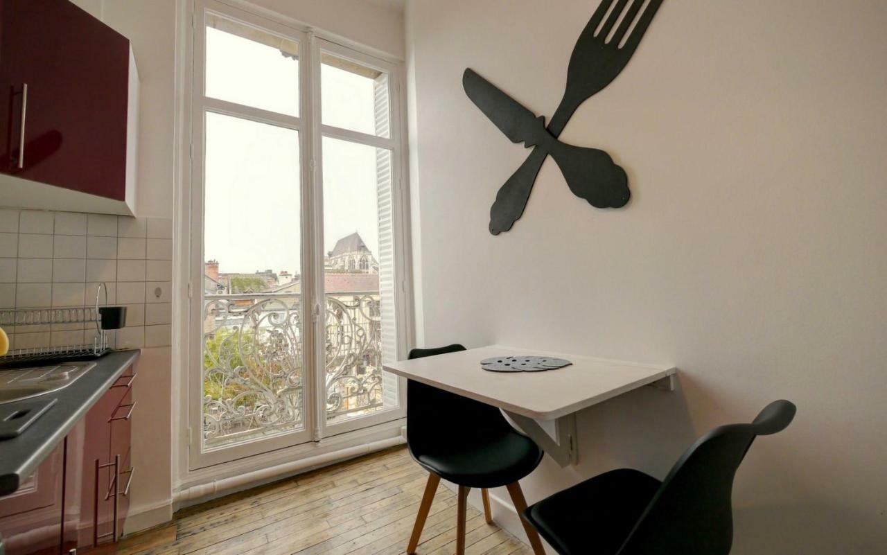 Au Coeur De Ville Troyes Exteriör bild