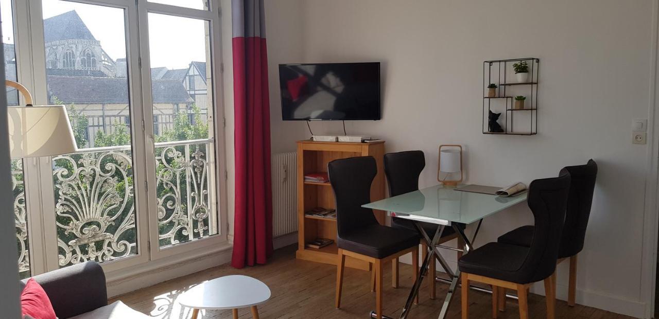Au Coeur De Ville Troyes Exteriör bild